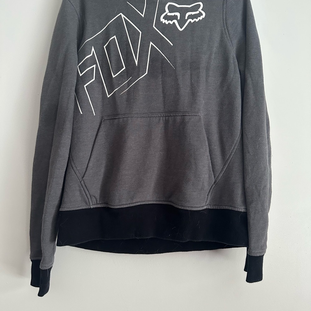 Large Fox Gray and Black Logo Sweater Pullover